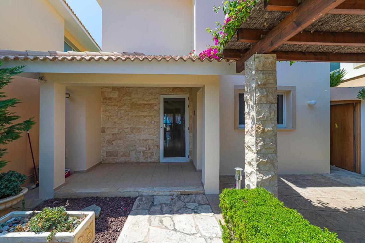 Villa Sunrise 11 Coral Bay Exterior photo